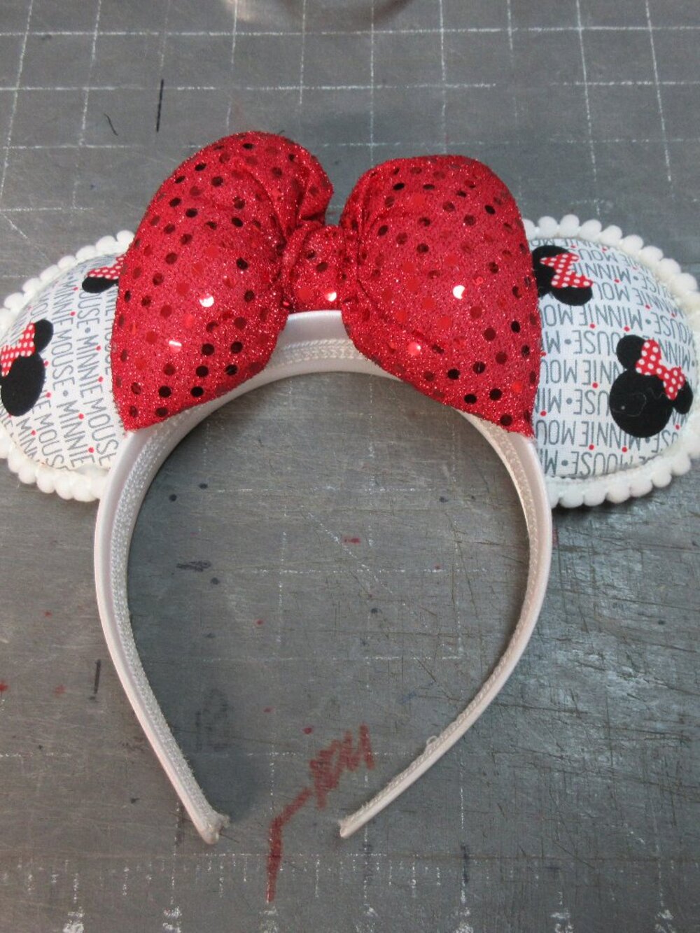 Minnie Mouse Ears - White trim, red Sequin bow fits an adult